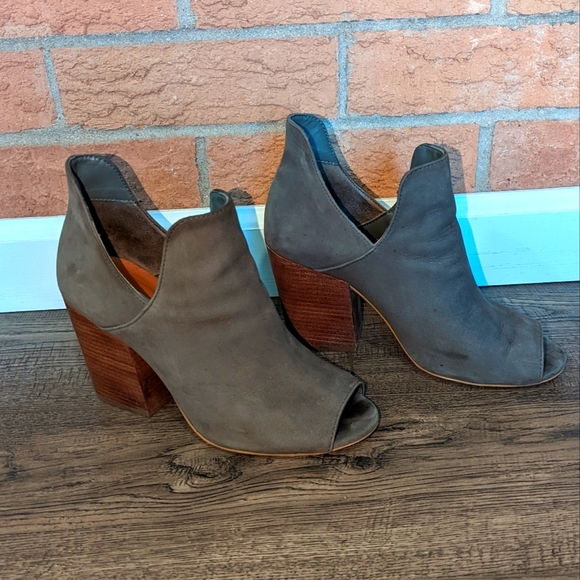 Steve Madden Shoes - Steve Madden Tristy booties